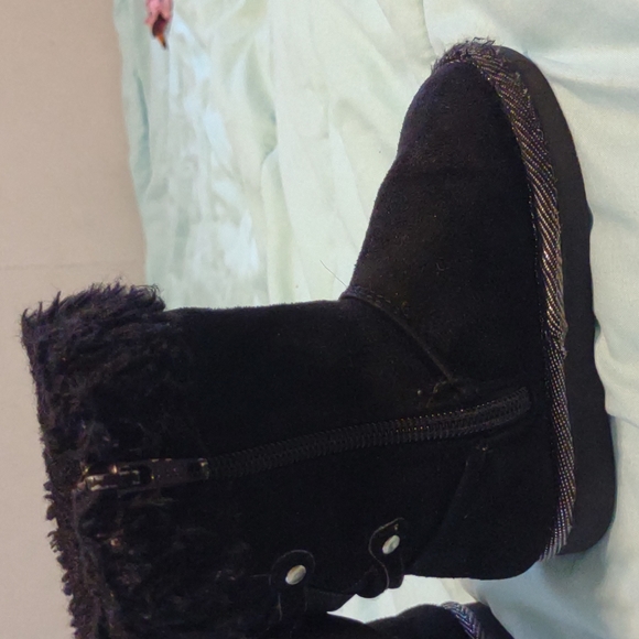 Toddler Boots - Picture 3 of 4